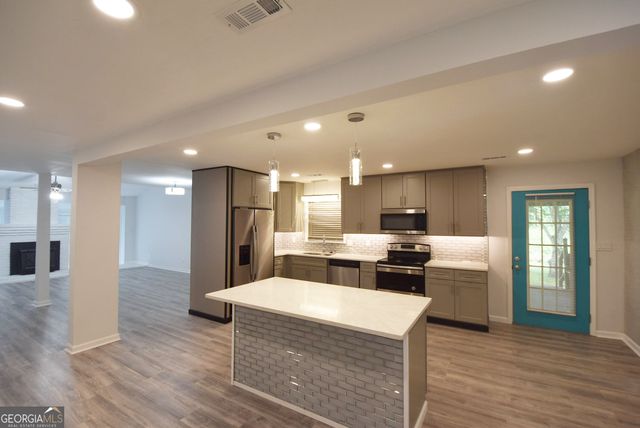 98 Woodvalley Drive, Fayetteville, GA 30215