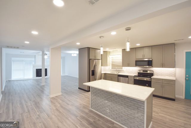 98 Woodvalley Drive, Fayetteville, GA 30215