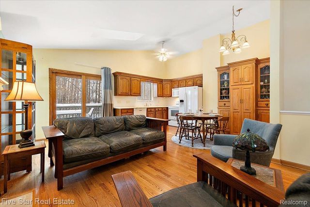 6586 Pontiac Lake Road 1, Waterford Charter Township, MI 48327