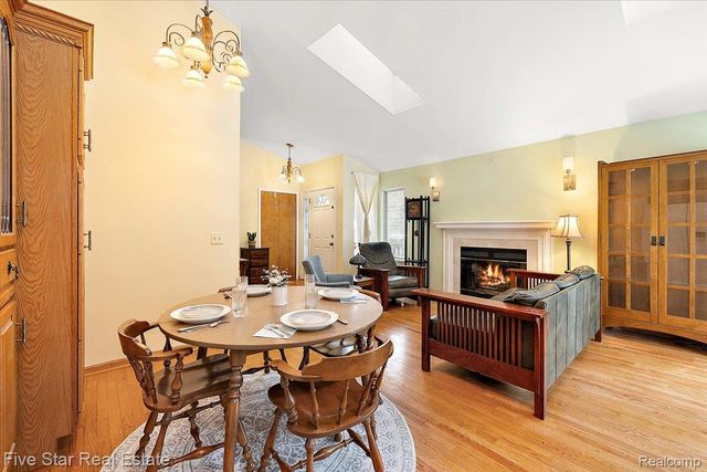 6586 Pontiac Lake Road 1, Waterford Charter Township, MI 48327