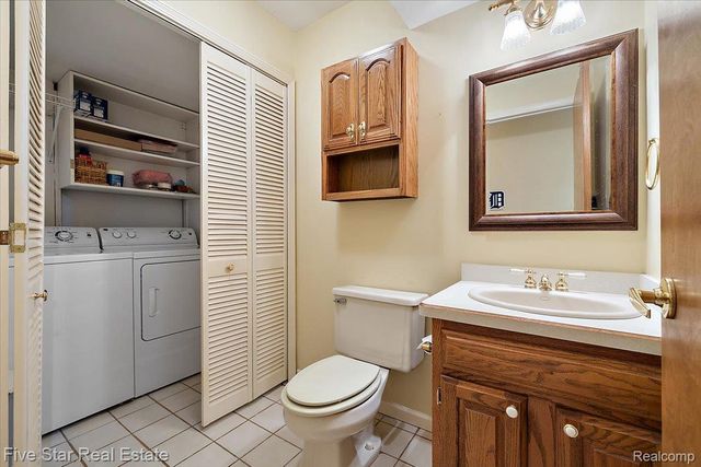 6586 Pontiac Lake Road 1, Waterford Charter Township, MI 48327