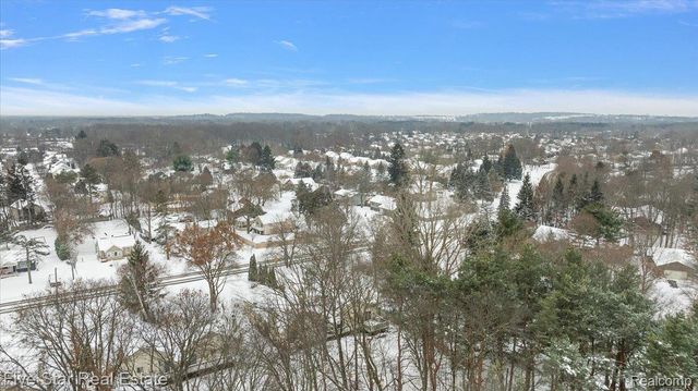 6586 Pontiac Lake Road 1, Waterford Charter Township, MI 48327