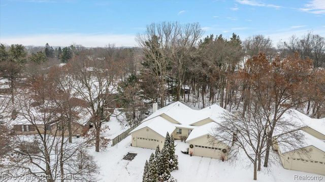 6586 Pontiac Lake Road 1, Waterford Charter Township, MI 48327