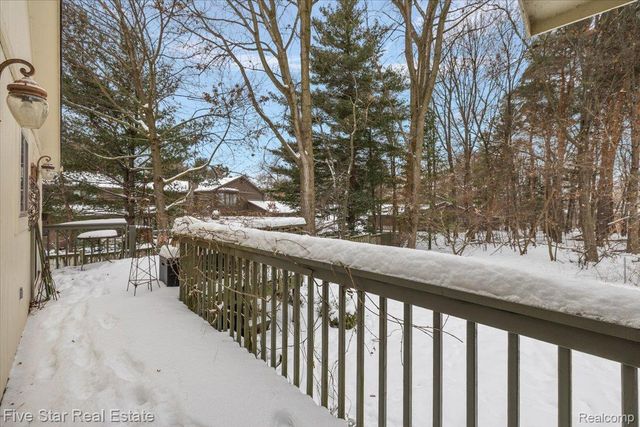 6586 Pontiac Lake Road 1, Waterford Charter Township, MI 48327