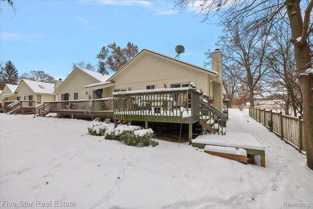 6586 Pontiac Lake Road 1, Waterford Charter Township, MI 48327