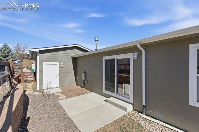 7653 Crested Jay Point, Colorado Springs, CO 80922