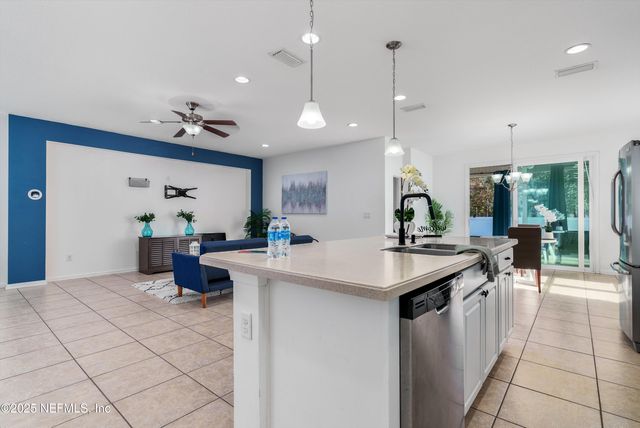 11567 SYCAMORE COVE Lane, Jacksonville, FL 32218