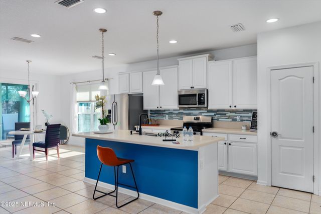 11567 SYCAMORE COVE Lane, Jacksonville, FL 32218