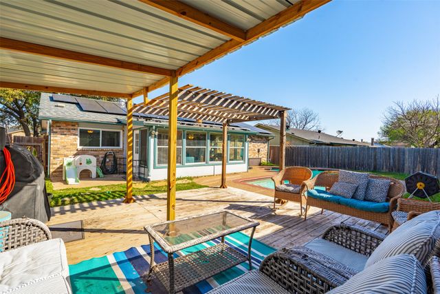 7329 Southridge Trail, Fort Worth, TX 76133