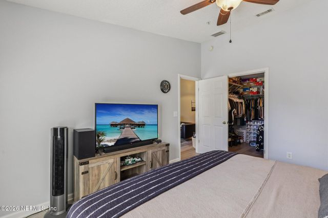 4240 MIGRATION Drive 6, Jacksonville, FL 32257