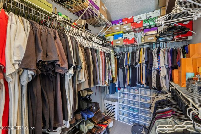 4240 MIGRATION Drive 6, Jacksonville, FL 32257