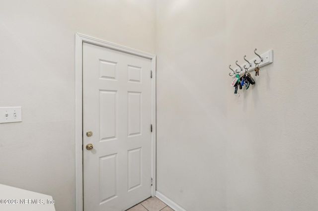 4240 MIGRATION Drive 6, Jacksonville, FL 32257