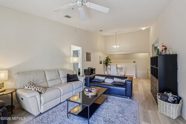 4240 MIGRATION Drive 6, Jacksonville, FL 32257