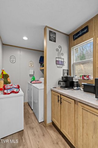 612 Grassy Valley Road, Whitesburg, TN 37891