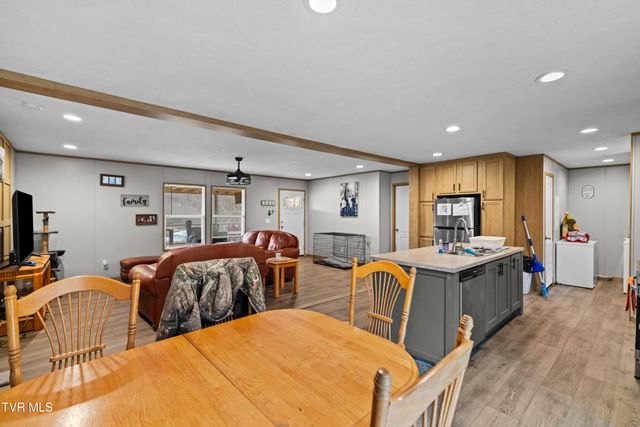 612 Grassy Valley Road, Whitesburg, TN 37891