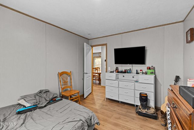 612 Grassy Valley Road, Whitesburg, TN 37891