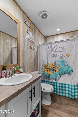 612 Grassy Valley Road, Whitesburg, TN 37891