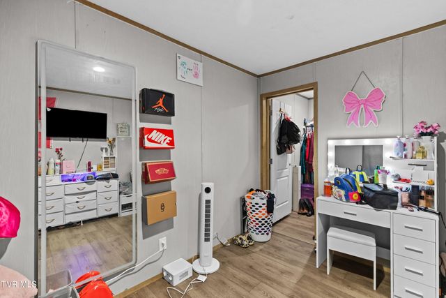 612 Grassy Valley Road, Whitesburg, TN 37891