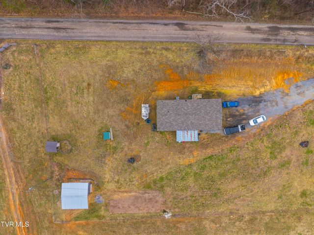 612 Grassy Valley Road, Whitesburg, TN 37891