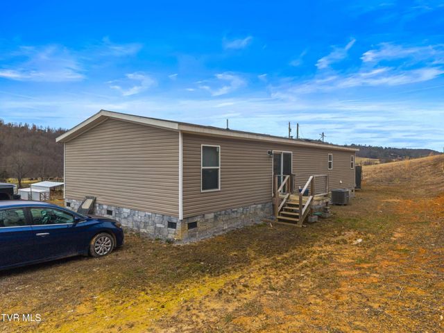 612 Grassy Valley Road, Whitesburg, TN 37891