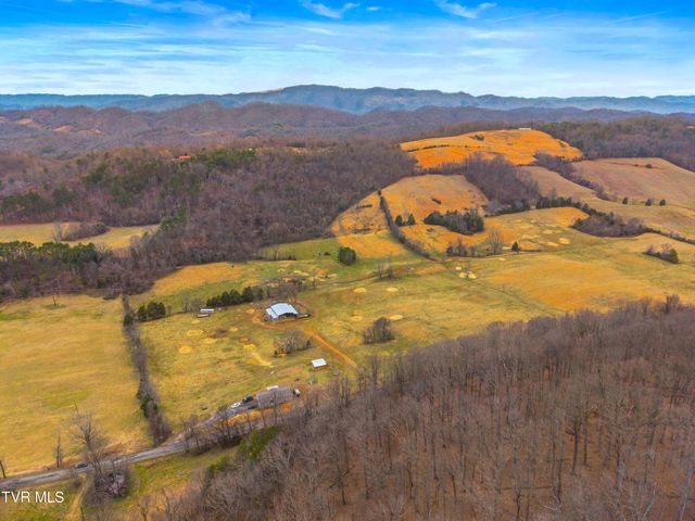 612 Grassy Valley Road, Whitesburg, TN 37891