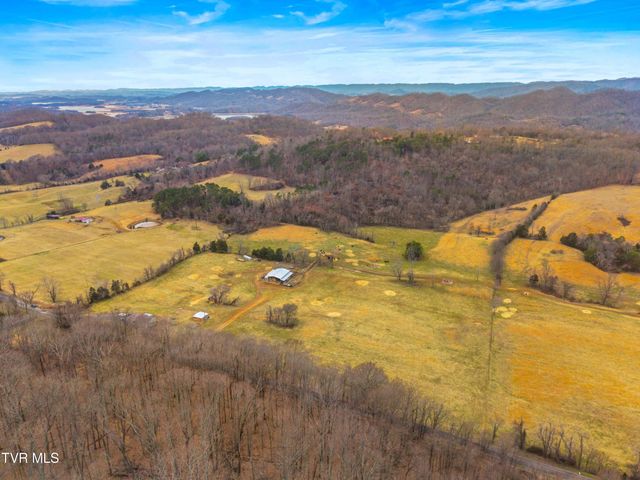 612 Grassy Valley Road, Whitesburg, TN 37891