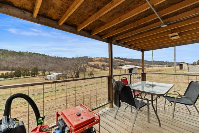 612 Grassy Valley Road, Whitesburg, TN 37891