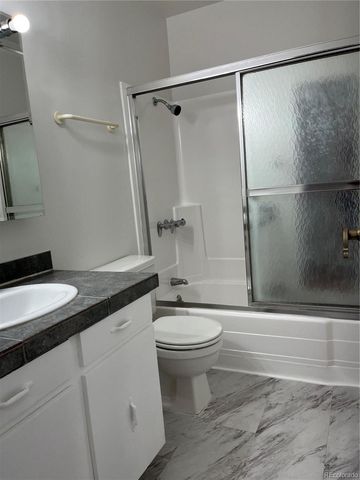 2281 Vaughn 306, Aurora, CO 80014