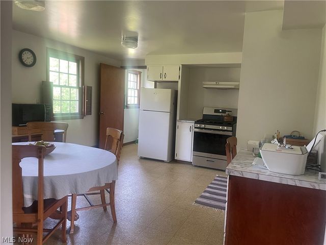 37460 Giles Road, Grafton, OH 44044