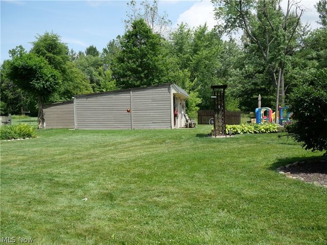 37460 Giles Road, Grafton, OH 44044