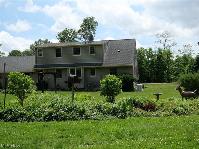 37460 Giles Road, Grafton, OH 44044