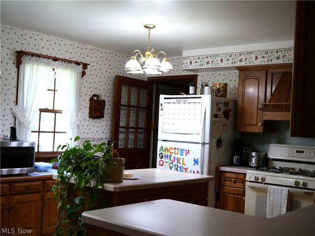 37460 Giles Road, Grafton, OH 44044