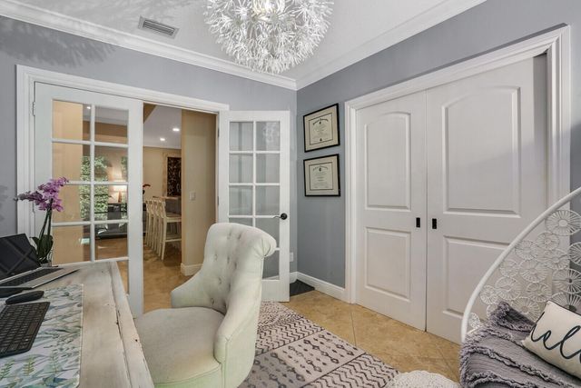 715 SW 25th Place, Boynton Beach, FL 33435