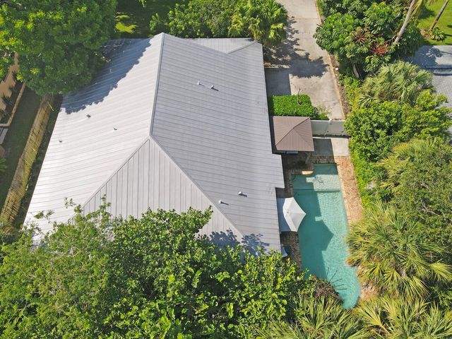715 SW 25th Place, Boynton Beach, FL 33435