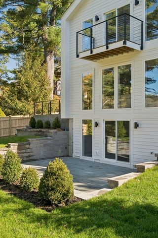 873 Chestnut Street, Newton, MA 02468