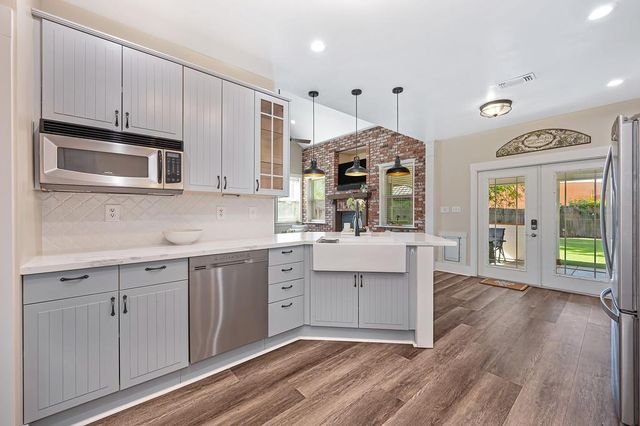 2625 Blacker Rd, West Sacramento, CA 95691