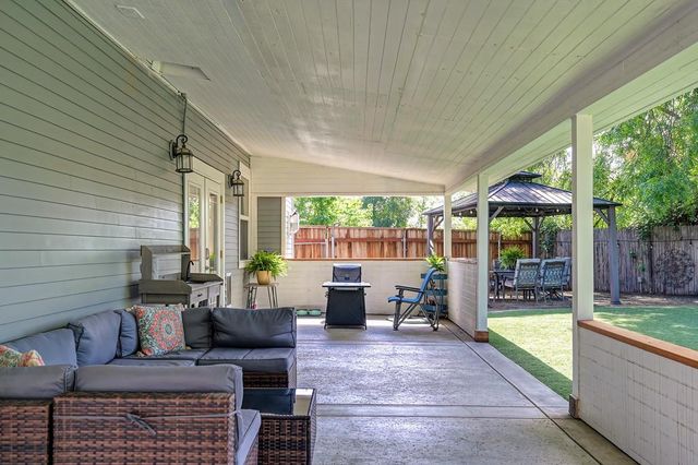 2625 Blacker Rd, West Sacramento, CA 95691