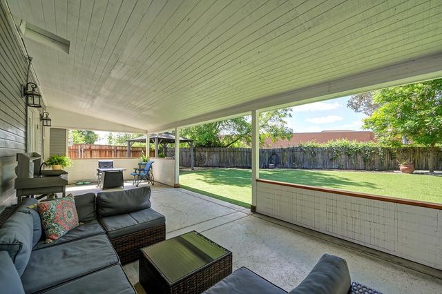 2625 Blacker Rd, West Sacramento, CA 95691