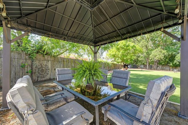 2625 Blacker Rd, West Sacramento, CA 95691