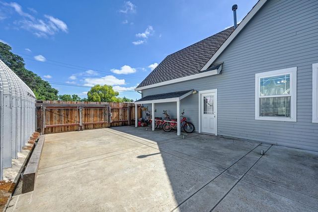 2625 Blacker Rd, West Sacramento, CA 95691