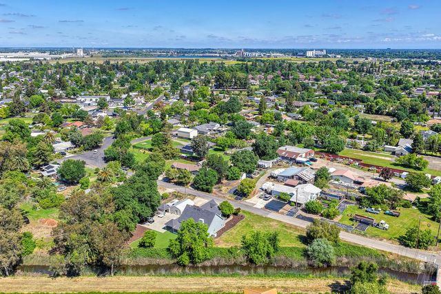 2625 Blacker Rd, West Sacramento, CA 95691