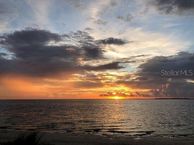 656 WINDRUSH BAY DRIVE 656, Tarpon Springs, FL 34689