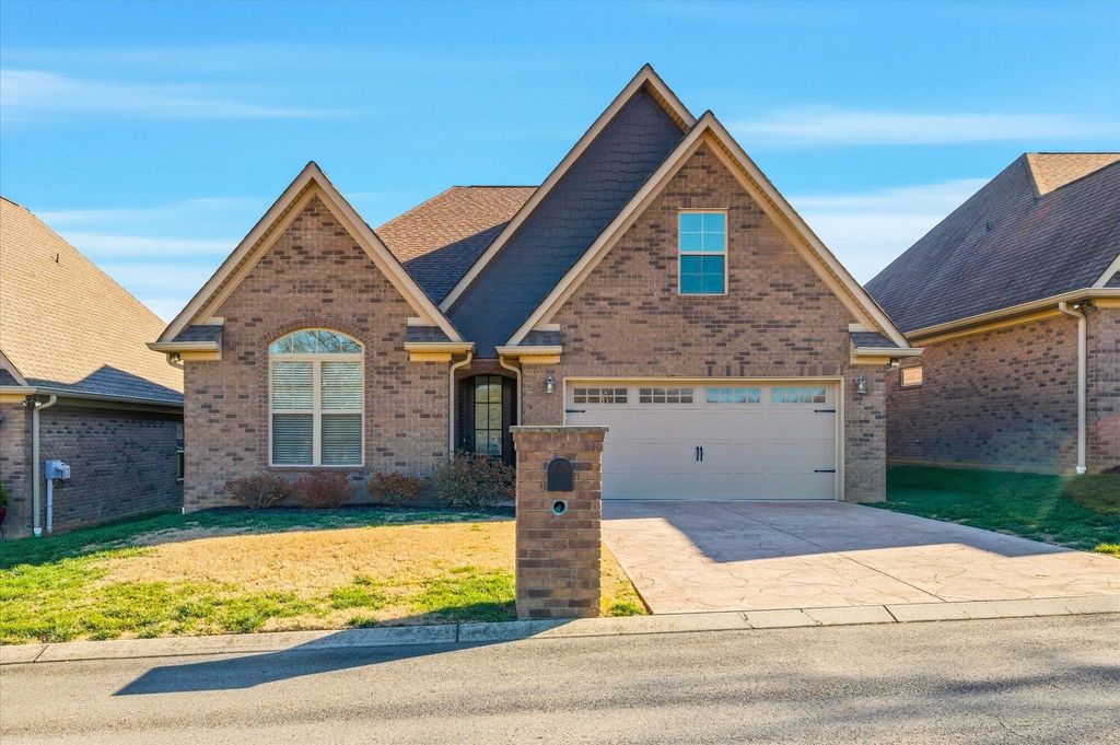 206 Zion Cove Lane, Englewood, TN 37329