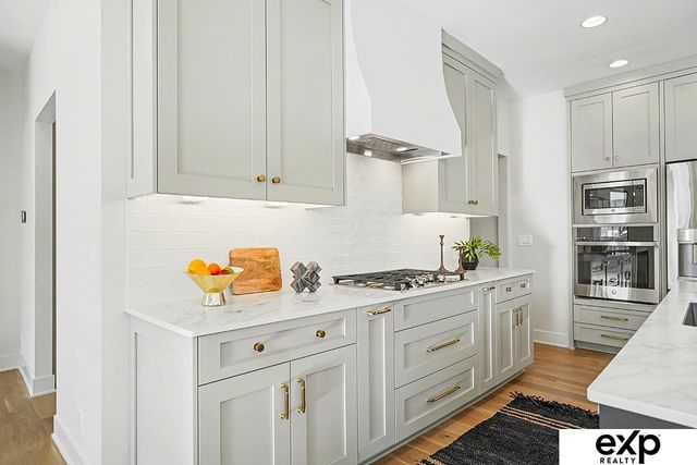 19009 Hackberry Drive, Gretna, NE 68028