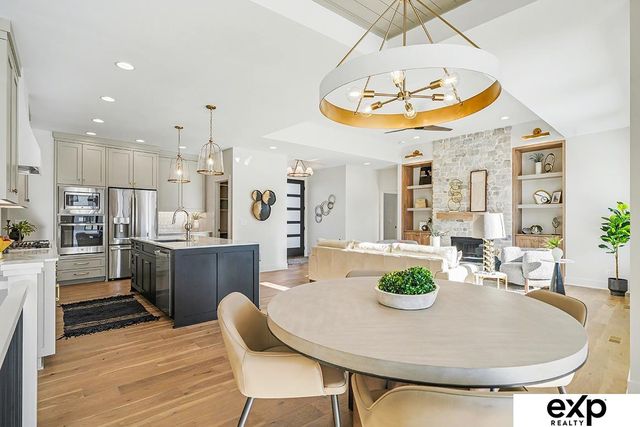 19009 Hackberry Drive, Gretna, NE 68028