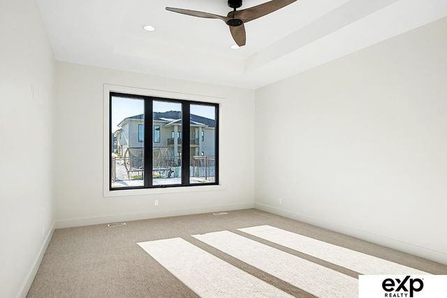 19009 Hackberry Drive, Gretna, NE 68028