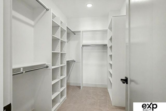 19009 Hackberry Drive, Gretna, NE 68028