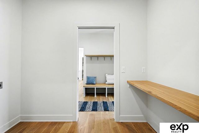 19009 Hackberry Drive, Gretna, NE 68028