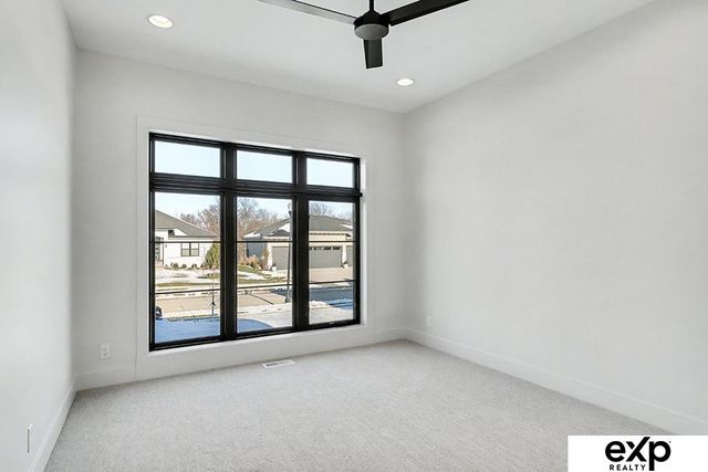 19009 Hackberry Drive, Gretna, NE 68028