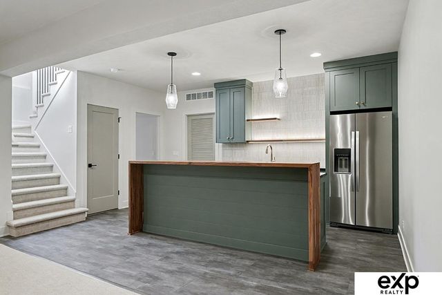 19009 Hackberry Drive, Gretna, NE 68028